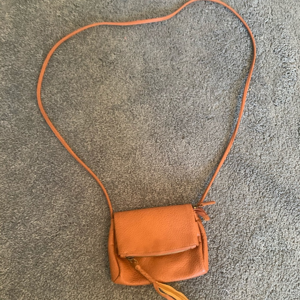 Caramel cross strap purse